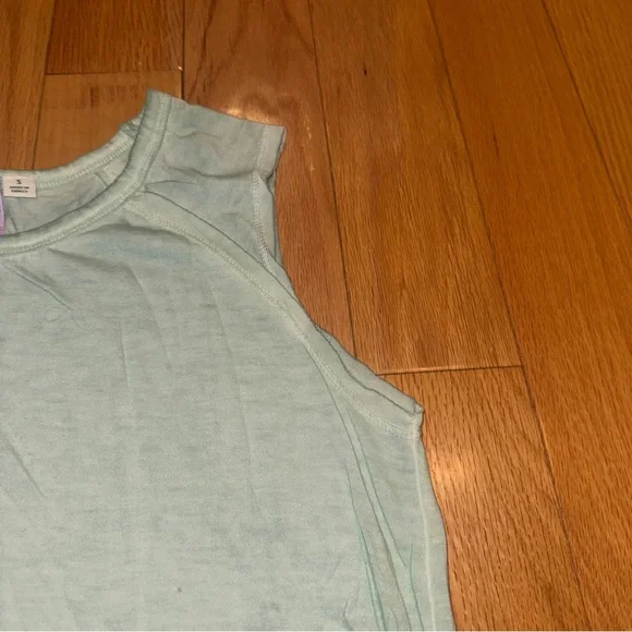Mint Green Sleeveless Ruffle Hem Top - Picture 4 of 7